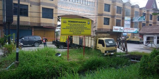 Perjuangan Alix selama 20 tahun rebut kembali lahannya yang dicaplok pengusaha