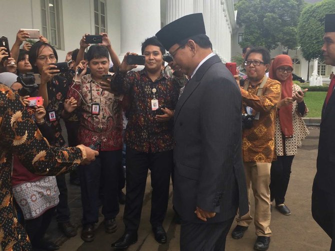 prabowo hadiri pelantikan anies sandi