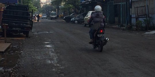 Harapan warga ke Jokowi yang sudah 'gerah' banyak jalan rusak di Medan