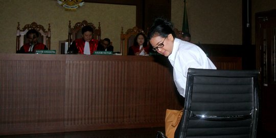 Miryam dicecar soal karangan cerita sesuai keterangan Irman dan Sugiharto