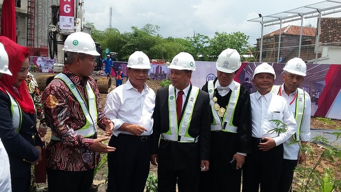 ground breaking menara ika undip di semarang