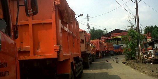 DPRD minta Pemkot Bekasi tindak pelempar truk sampah dari DKI