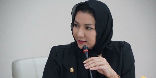 Kasus suap Bupati Kukar, KPK periksa 11 orang