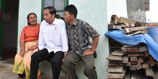 Di depan santri, Jokowi cerita kejamnya media sosial dan foto hoax dengan Aidit