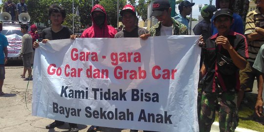 Gelombang penolakan transportasi online kembali menggema di daerah