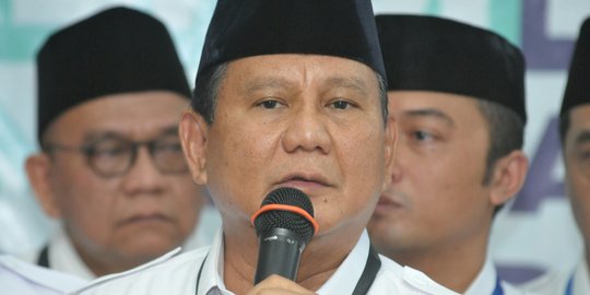 Prabowo: Jangan rongrong Anies-Sandi, pagi-pagi nongkrong depan ruangan