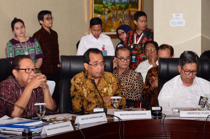 menteri pekerjaan umum dan perumahan rakyat basuki hadimuljono