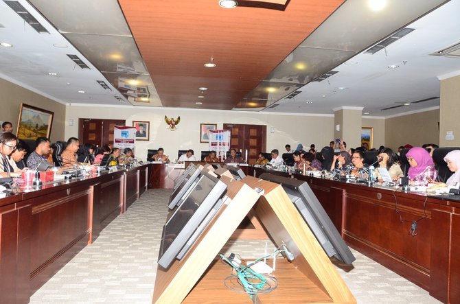 menteri pekerjaan umum dan perumahan rakyat basuki hadimuljono