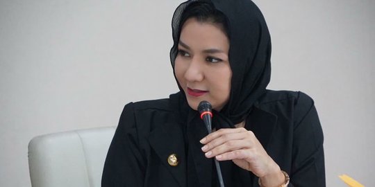 Ditanya KPK soal duit Rp 6 miliar, Bupati Kukar tunjukkan foto emas