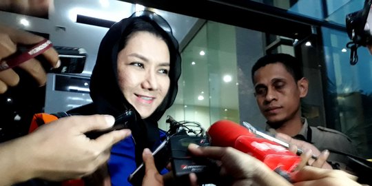 Bupati Kukar tetap happy di tengah kasus gratifikasi Rp 6 miliar