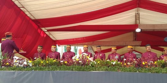 Banyak membantu pedagang beras, Aher diangkat jadi warga kehormatan Sulsel