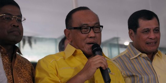 Aburizal Bakrie soal elektabilitas Golkar anjlok karena Setnov: Siapa bilang turun?