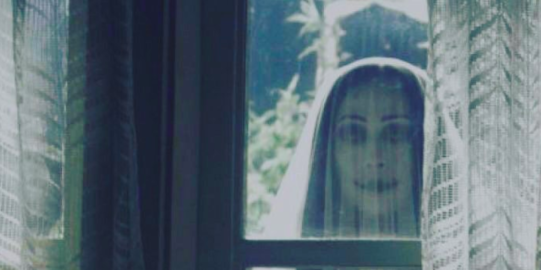 Ada ibu Pengabdi Setan di Instagram Kemkominfo