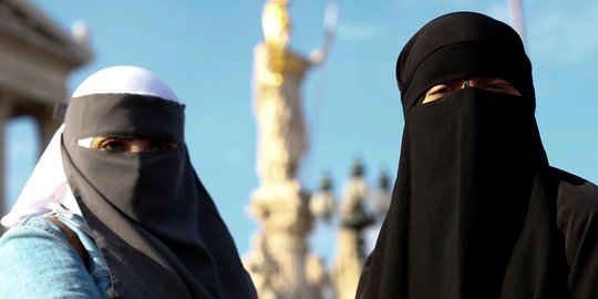 Quebec Kanada larang perempuan kenakan burqa dan niqab