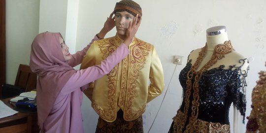 Butik Chili juga garap busana akad nikah Kahiyang-Bobby dan beskap Jokowi