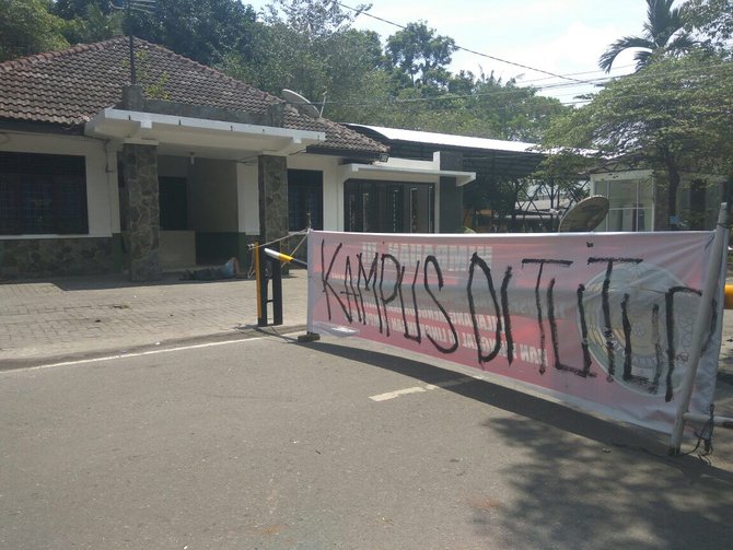 mahasiswa usu dikeroyok satpam