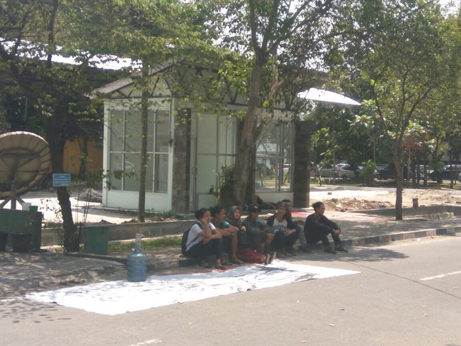 mahasiswa usu dikeroyok satpam