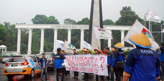 Demo kritik 3 tahun Pemerintahan Jokowi, mahasiswa Bogor bawa keranda