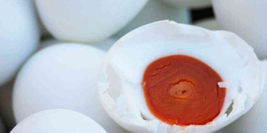 2 Cara membuat telur  asin  yang enak dan gurih merdeka com