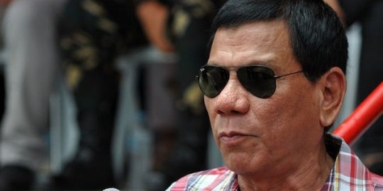 Duterte sebut dia siap tembak mati penjahat dengan tangannya sendiri