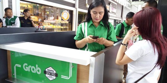 Mulai hari ini, pesan taksi online bisa di terminal 1 dan 2F Bandara Soekarno-Hatta