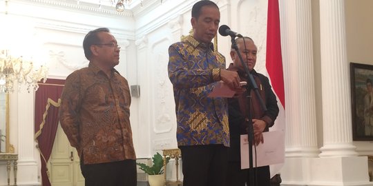 Jokowi sebut Indonesia terlalu banyak aturan menghambat pembangunan