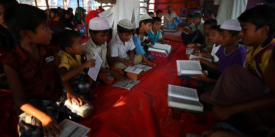 Semangat anak-anak Rohingya belajar mengaji di pengungsian