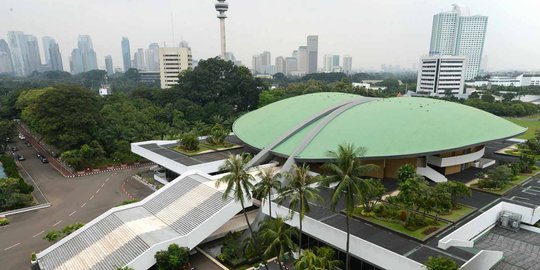 Anggaran pembangunan gedung baru DPR masuk APBN 2018