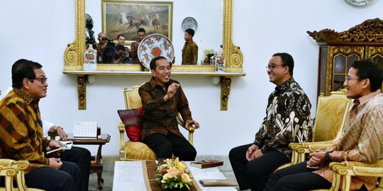 Pesan khusus Jokowi buat Anies-Sandi