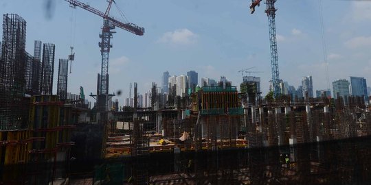 Memantau progres pembangunan Rusun Pasar Rumput