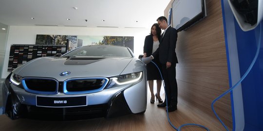 Hari Listrik Nasional, BMW perkenalkan mobil elektrik ramah lingkungan