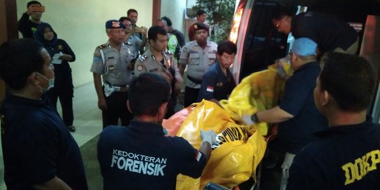 39 Jenazah korban gudang kembang api terbakar tiba di RS Polri Kramat Jati