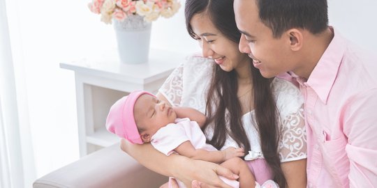 Angan-Angan Pasangan Muda yang Baru Punya Anak Pertama 