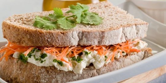 awas, makanan dan minuman ini bikin kamu mimpi buruk di malam hari!