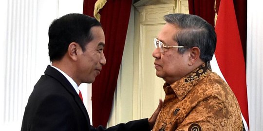 Jokowi suguhi teh dan kue ke SBY saat pertemuan di Istana Merdeka