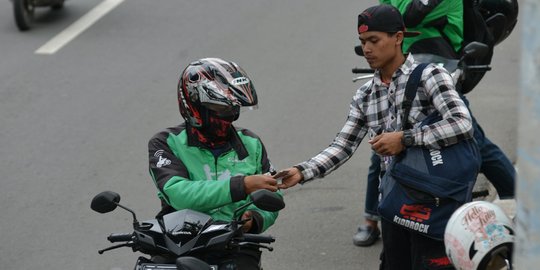 Resmi diterbitkan, batas tarif taksi online Rp 3.000 sampai Rp 6.500