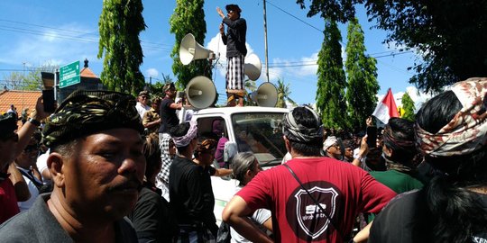 RS Bali Mandara didemo karena diduga ingkari janji rekrutmen