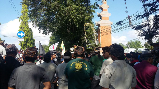 warga sanur demo rs bali mandara