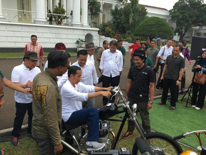 Cara unik Presiden Jokowi rayakan Hari Sumpah Pemuda  merdeka.com