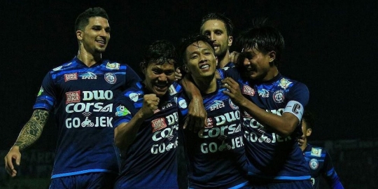 Persiapan kiper Arema jelang hadapi Persipura  merdeka.com
