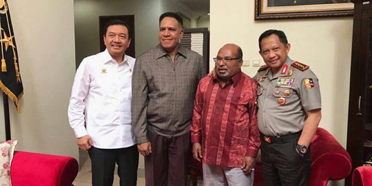 Demokrat duga gubernur Papua ditekan kepala BIN, minta Jokowi turun tangan