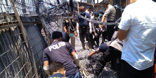 Cari tukang las gudang petasan meledak, polisi tes DNA orangtua
