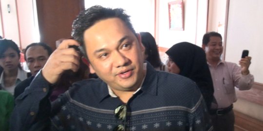 Bukan punya Raffi, Farhat laporkan pemilik mobil BMW berpelat B 3 SAR
