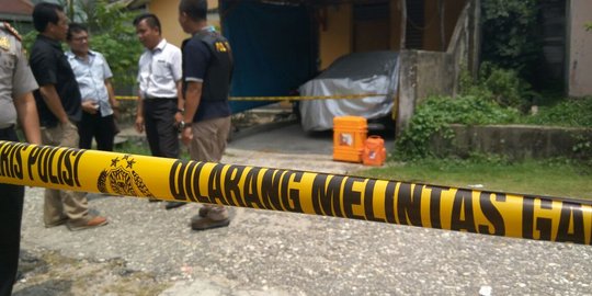 Polisi evakuasi 2 jenazah terduga teroris di Bima 