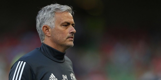 Mourinho minta dibelikan Tiga pemain bintang  merdeka.com