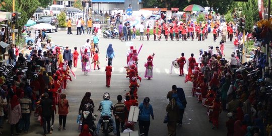 Kemeriahan parade drumben & karnaval awali Bagodang III 2017