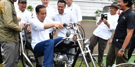 Kunjungi Muara Gembong, Jokowi hadiri acara Perhutanan 