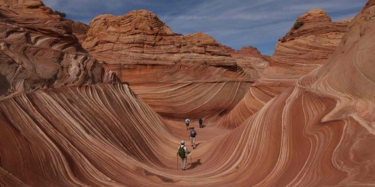 Menapaki keindahan hamparan bukit bergaris The Wave