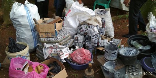 Industri rumahan produksi petasan di Tangerang digerebek polisi