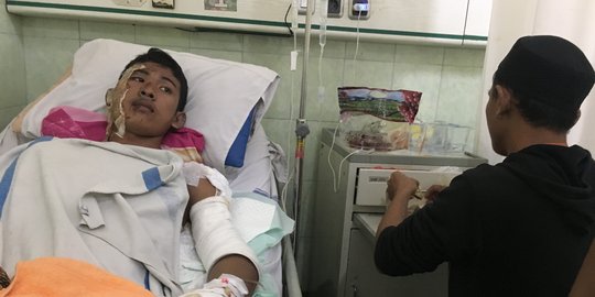 Detik-detik Anggi menerobos api kebakaran pabrik petasan di Kosambi